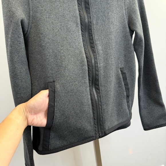 Lululemon Its Fleecing Cold Zip Up
Heathered Black / Black sz 4 - Picture 8 of 13